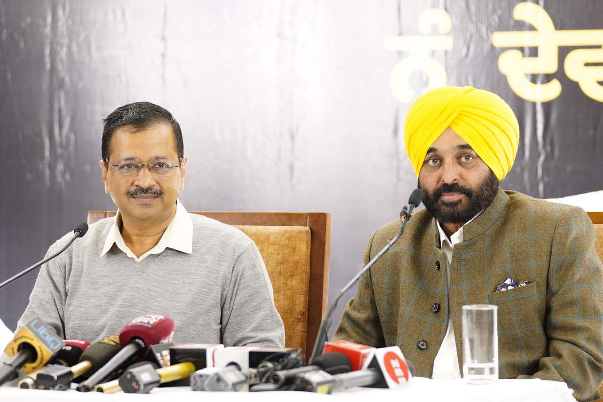 SAD accuses Punjab CM of spending public funds on Kejriwal’s air travel