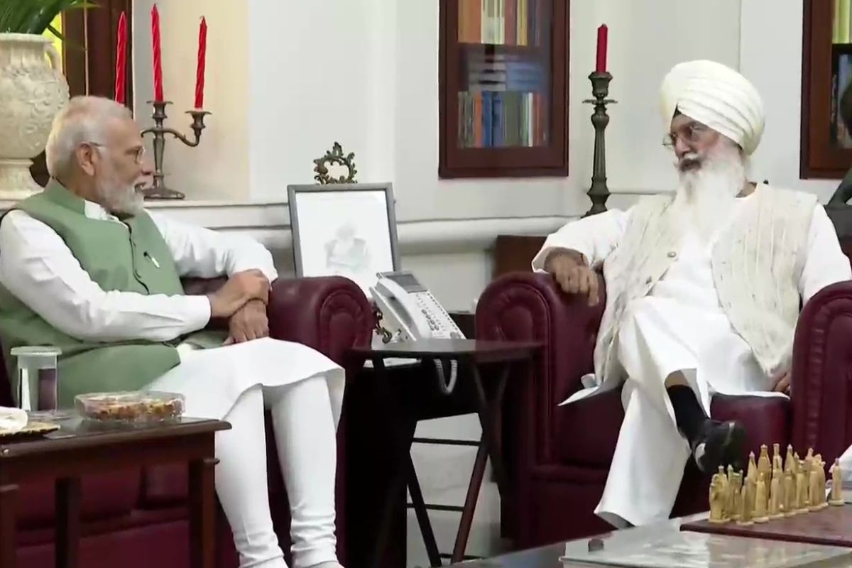 PM Modi visits Radha Soami Satsang in Punjab, meets dera chief