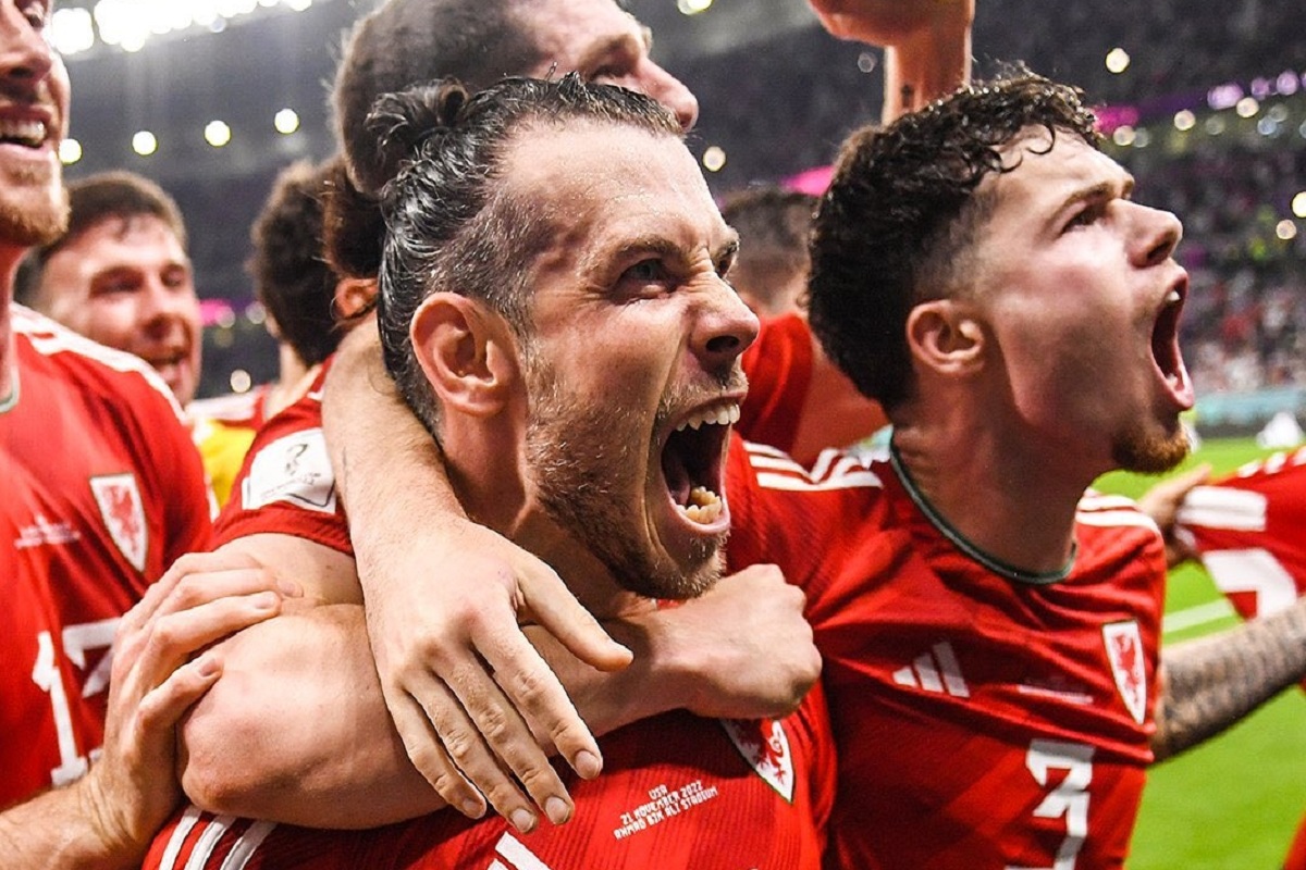 Bale%27s+Stunning+Return+to+Goalscoring+Form+Lifts+Wales%27+Hopes