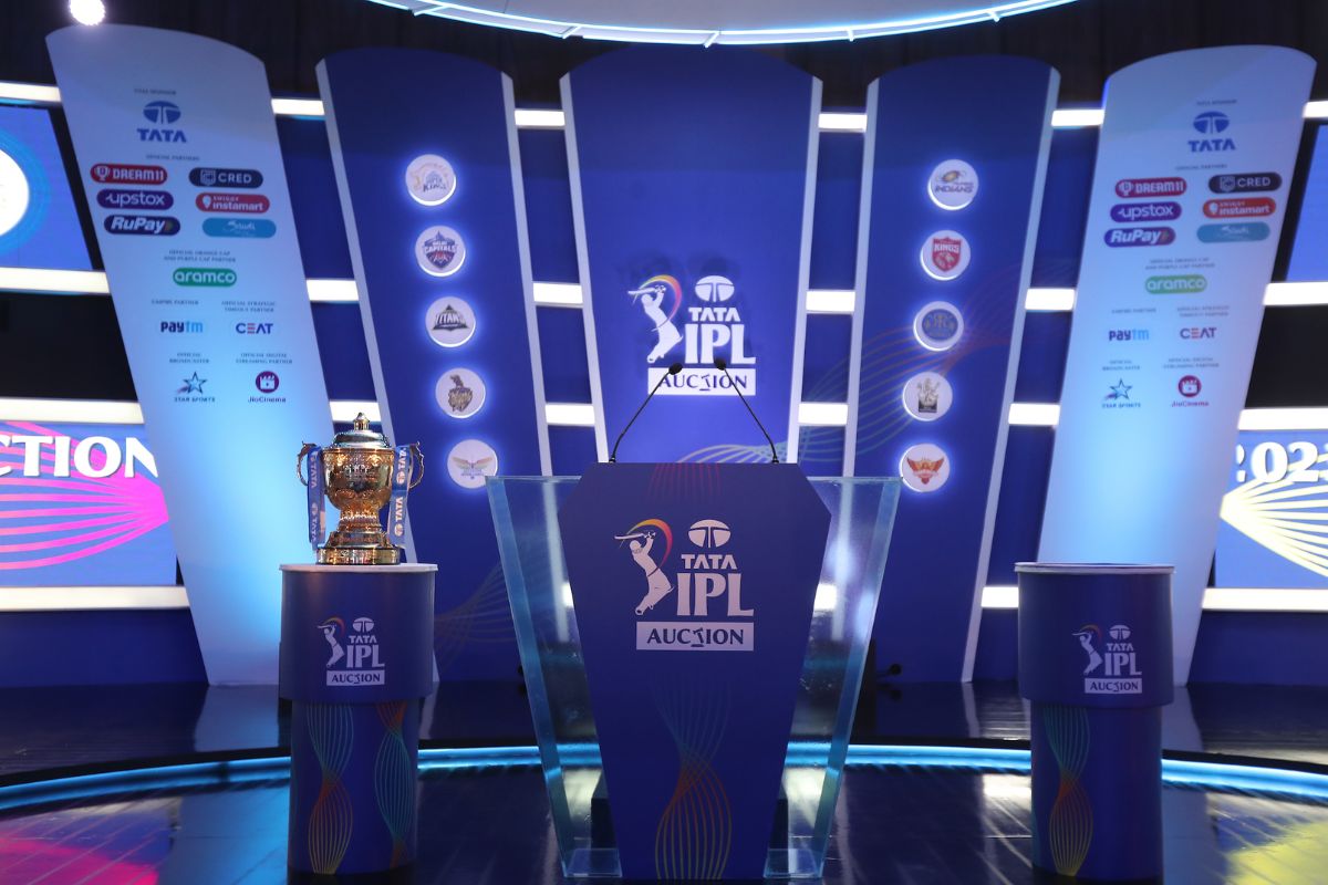 IPL 2022 auction Live, Day 2: आईपीएल मेगा नीलामी हुई खत्म, देखें किन  खिलाड़ियों पर हुई पैसों की बरसात - ipl 2022 auction live update day 2  indian premier league bidding players