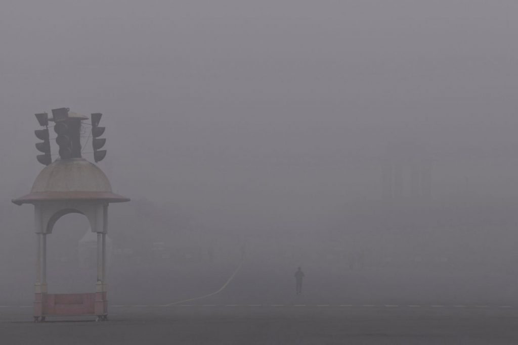 Dense fog engulfs Punjab, Northwest Rajasthan to East UP, several trains delayed in North India
