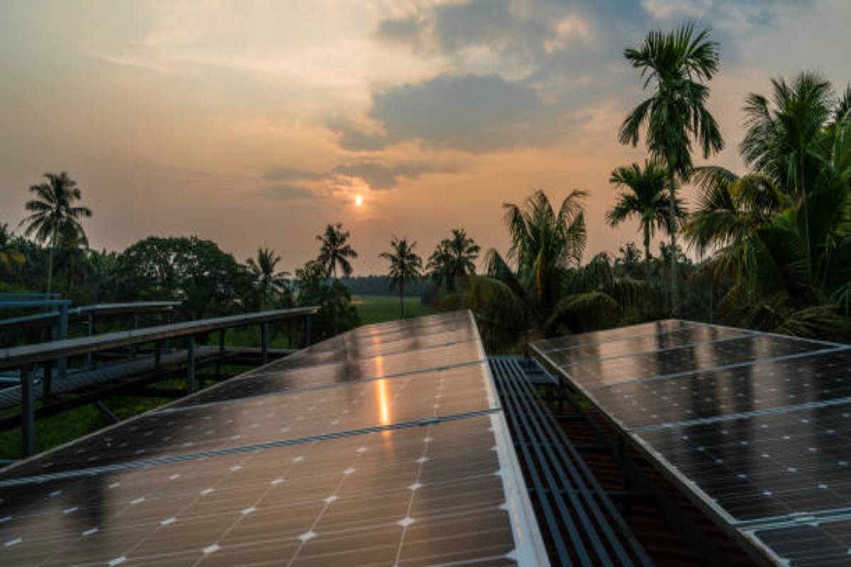 Kejriwal Govt gives green signal to Delhi’s new draft Solar Policy