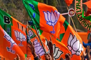 Lok Sabha polls: BJP leading on 152 seats, Congress on 61
