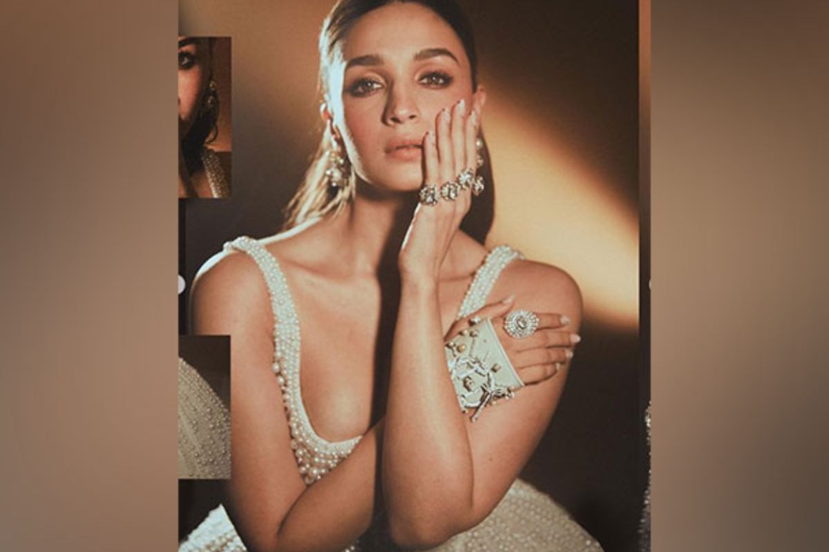 Alia Bhatt championed romantic dewy beauty and pearlladen accessories  with her Prabal Gurung gown at the Met Gala 2023  Vogue India