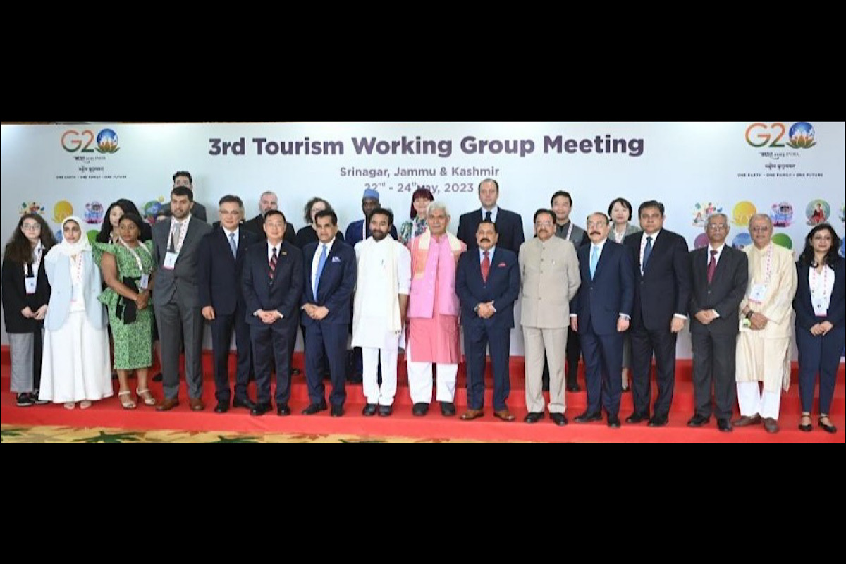 J&K to be among 50-top tourist destinations: LG Sinha