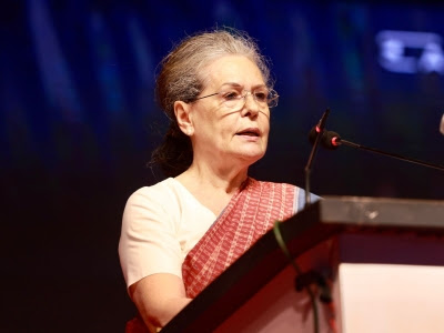 People of Karnataka don’t need anyone’s blessings: Sonia Gandhi