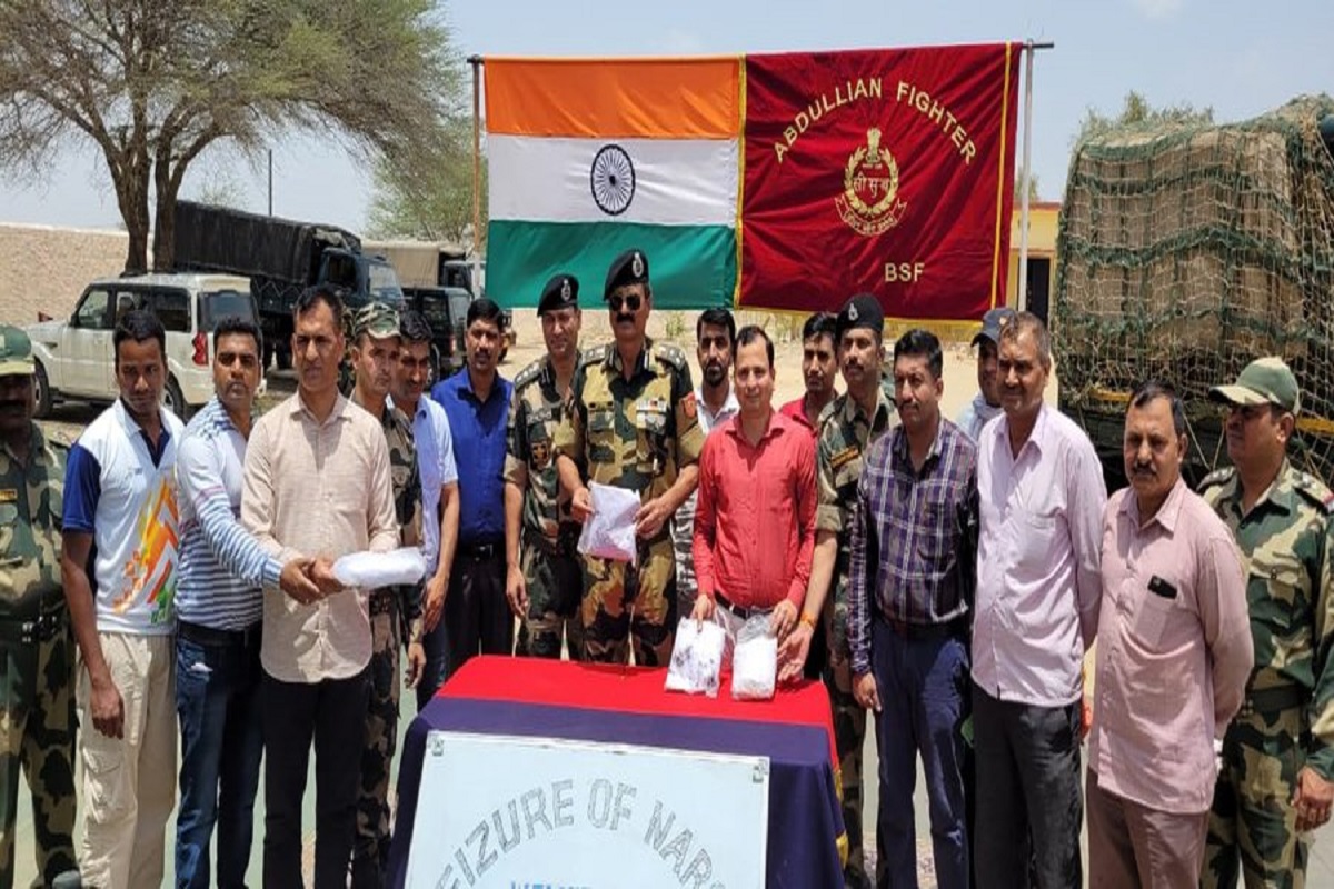 BSF foils attempt to smuggle drugs, seizes 5 kg heroin on Rajasthan’s Int’l border