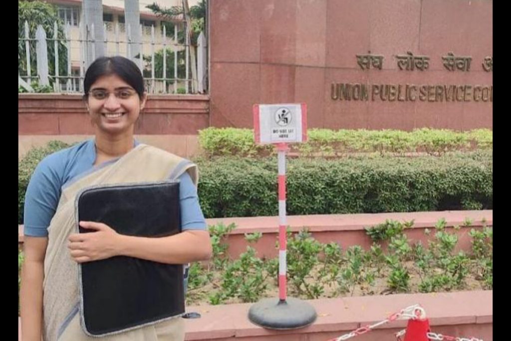 Buxar Girl’s Inspiring Success in UPSC with AIR 2