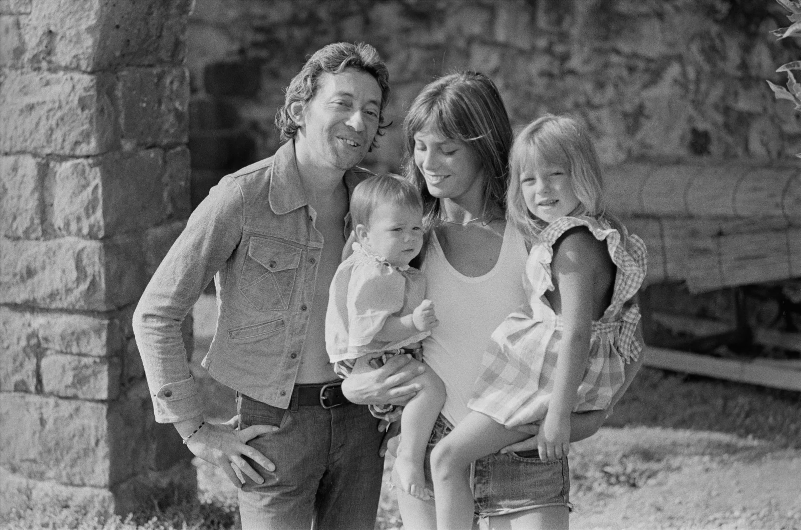 Jane Birkin: Charlotte Gainsbourg and Lou Doillon carry mother's