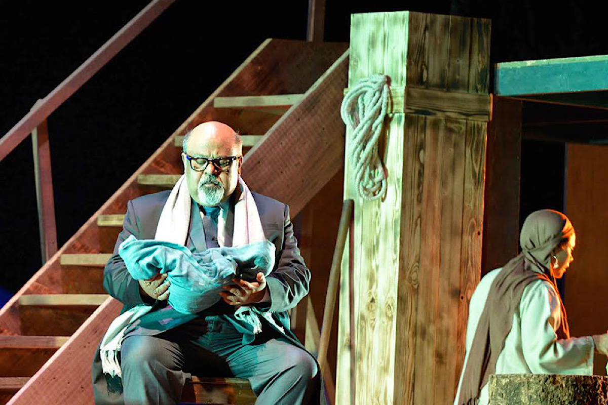 Kamani Auditorium to Host Saurabh Shukla’s play ‘Barff’