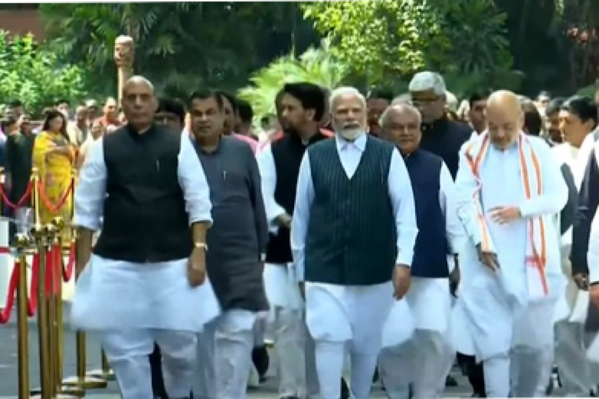 PM Modi walks to new Parliament building with cabinet members and MP’s