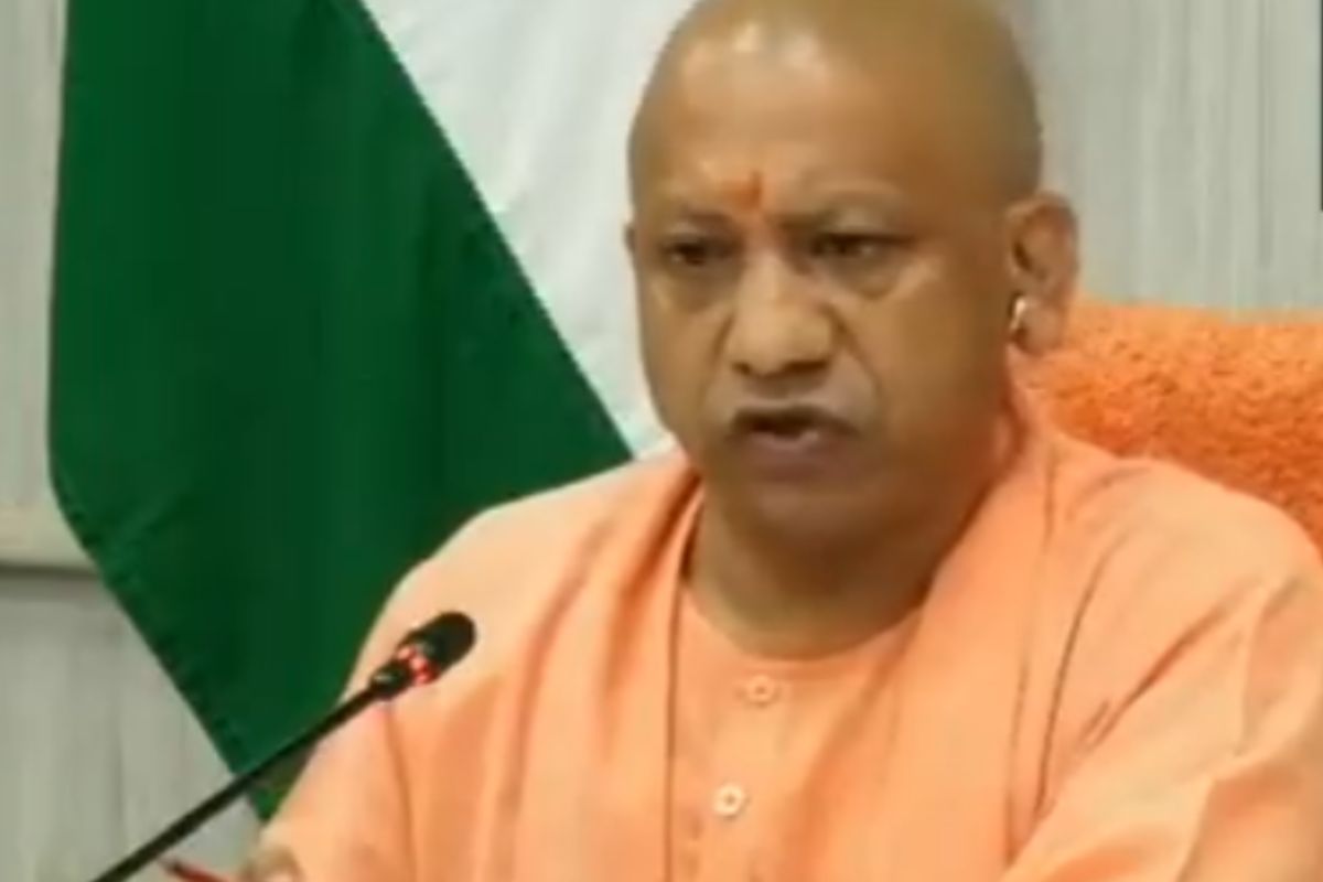 Yogi calls for special campaign for pothole-free UP roads