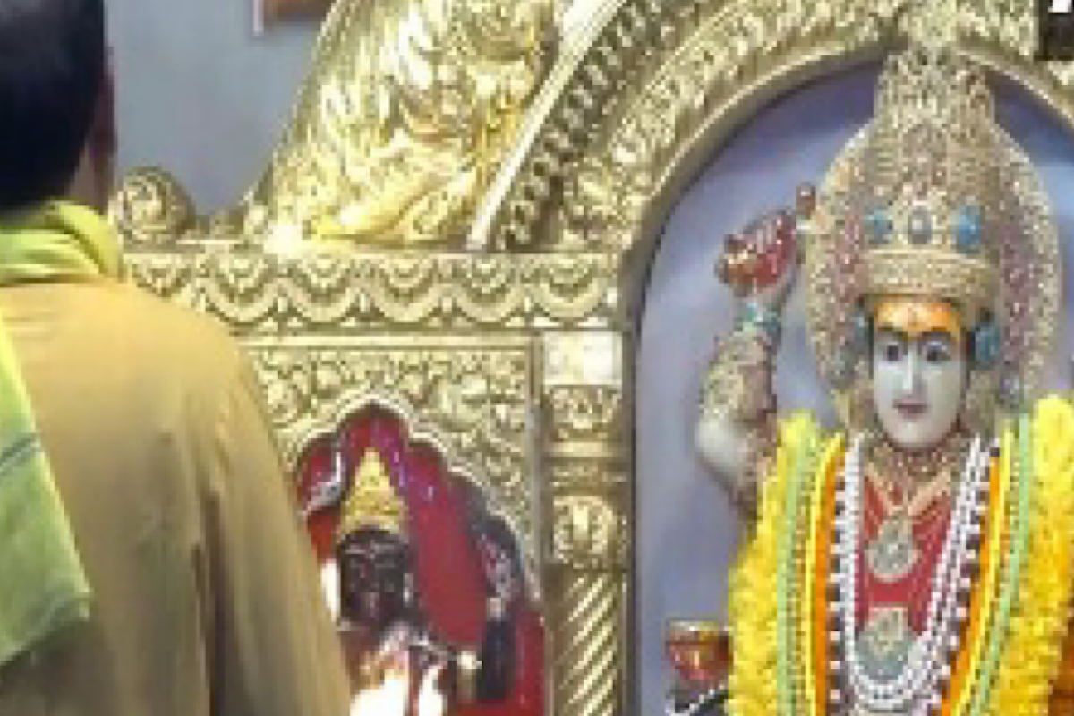 Morning ‘aarti’ performed at Delhi’s Jhandewalan temple on fifth day of Navratri