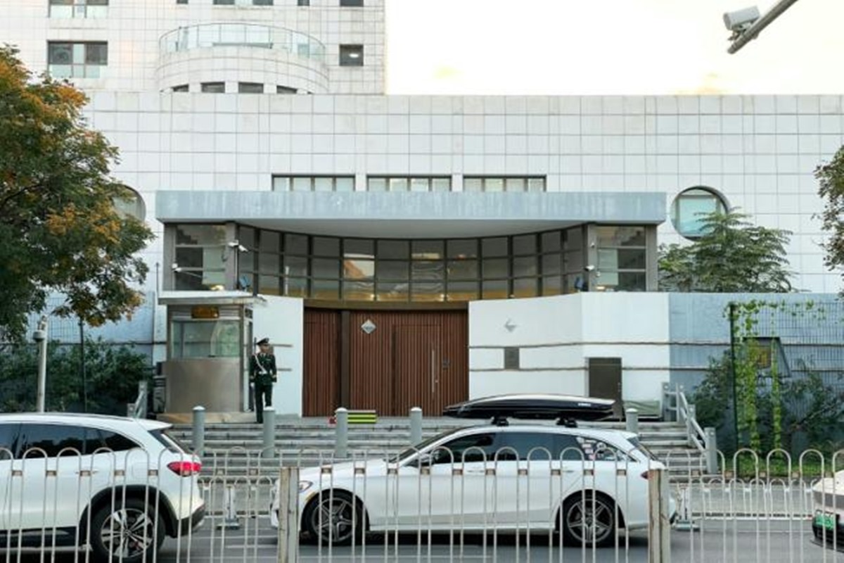 Israeli Embassy Employee Stabbed in Beijing