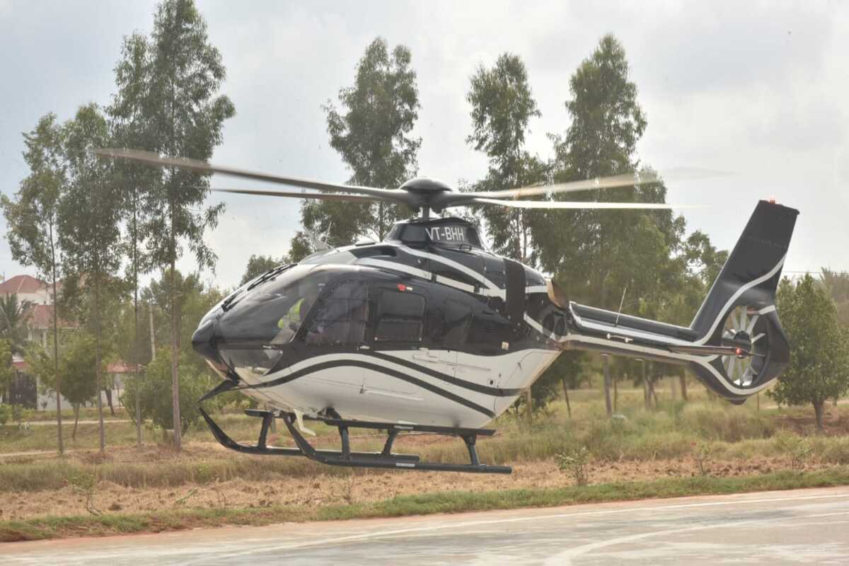 Close shave for KCR as chopper develops snag