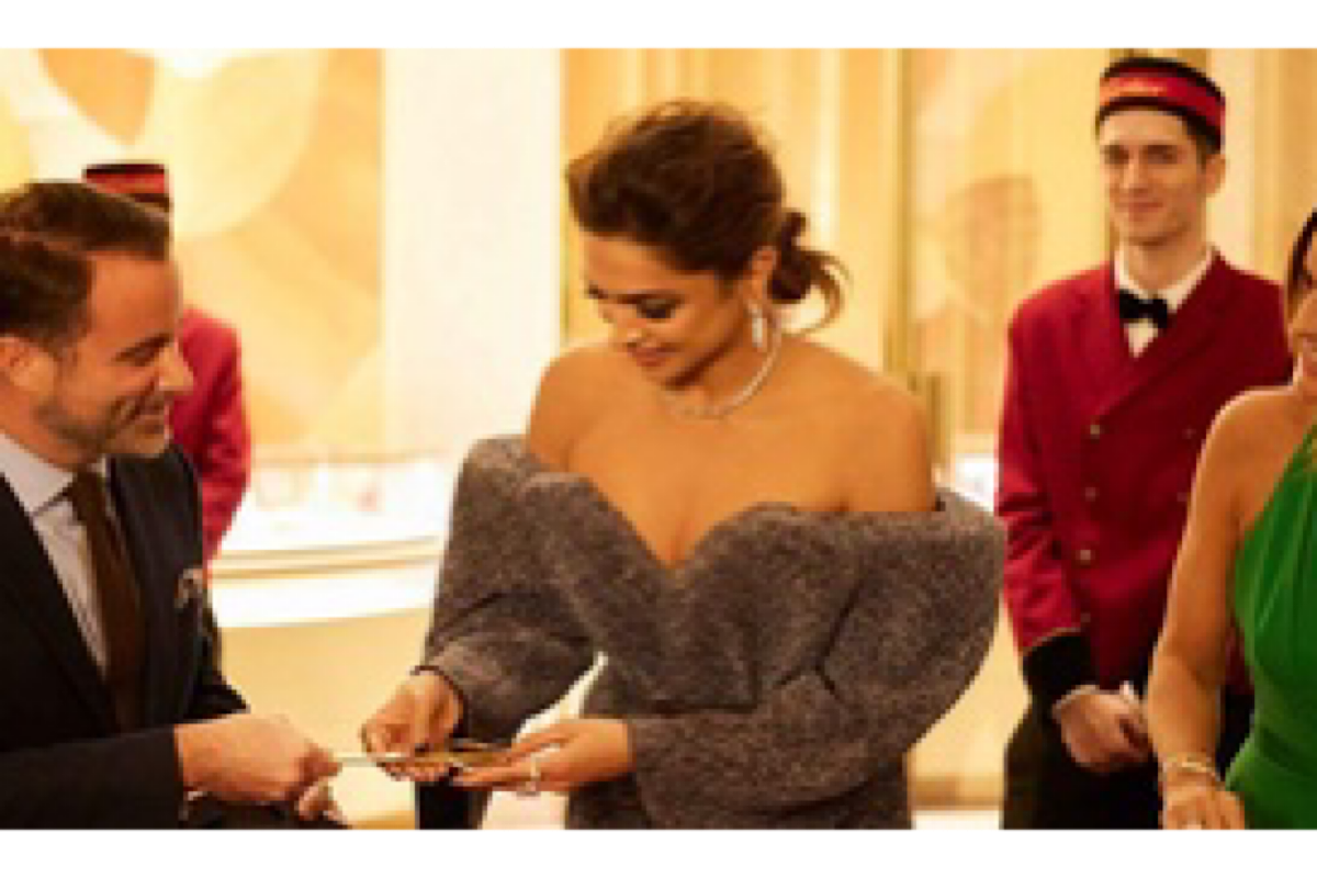 Deepika Padukone officiates Cartier s first Mumbai boutique The