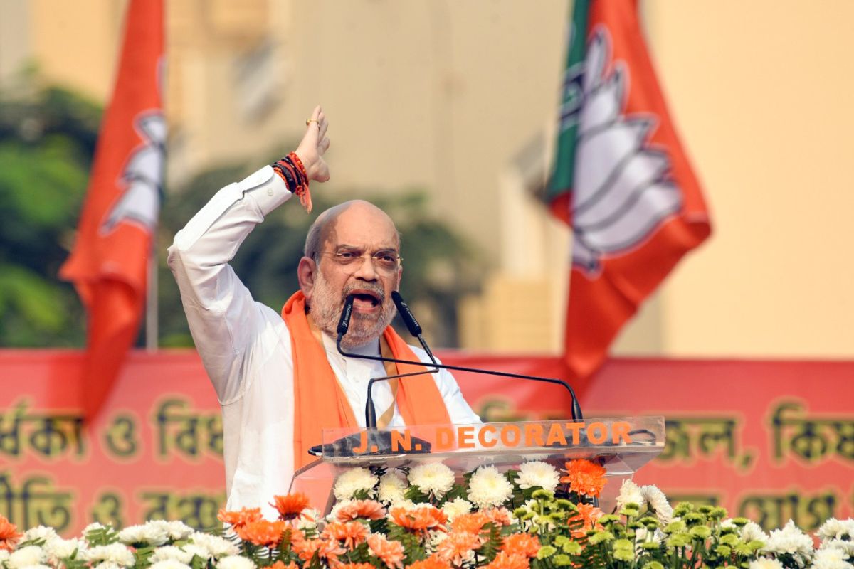 HM Amit Shah urges Kashmiri delegations not to vote for dynastic parties