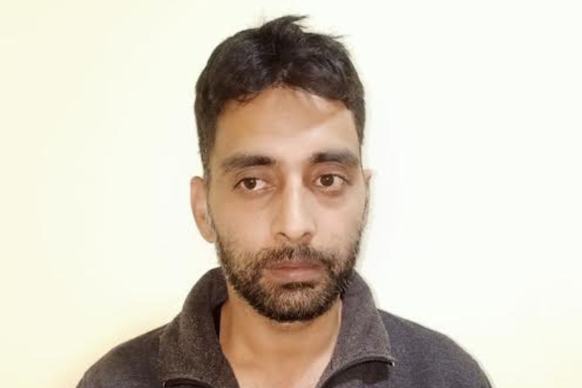 Wanted Kashmiri fraudster held in Odisha