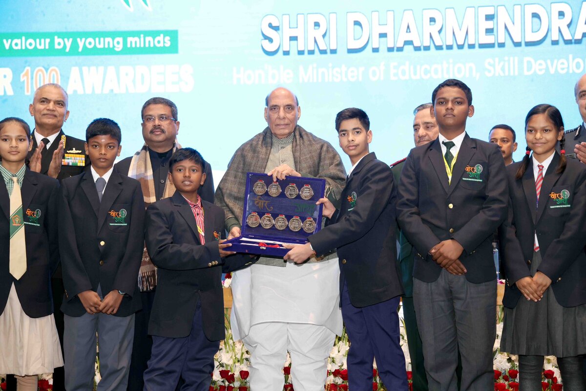 Rajnath facilitates ‘Super-100’ winners of Project Veer Gatha