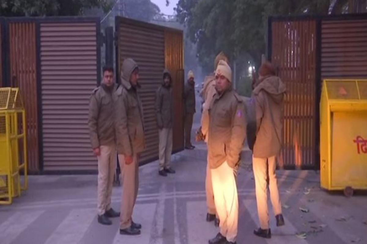 Security tightened outside Delhi CM’s residence amid AAP’s claims of possible arrest