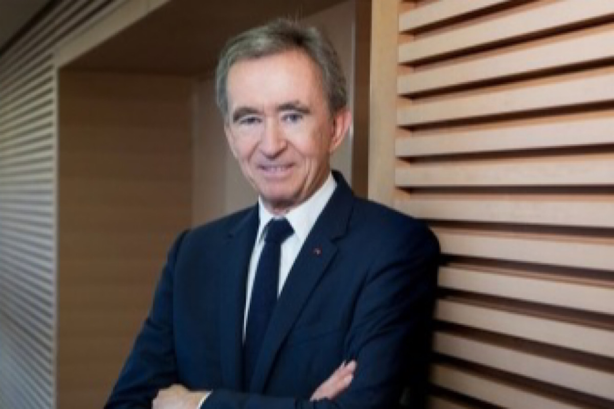 Bernard Arnault returns as world’s richest man as Musk loses $18 bn