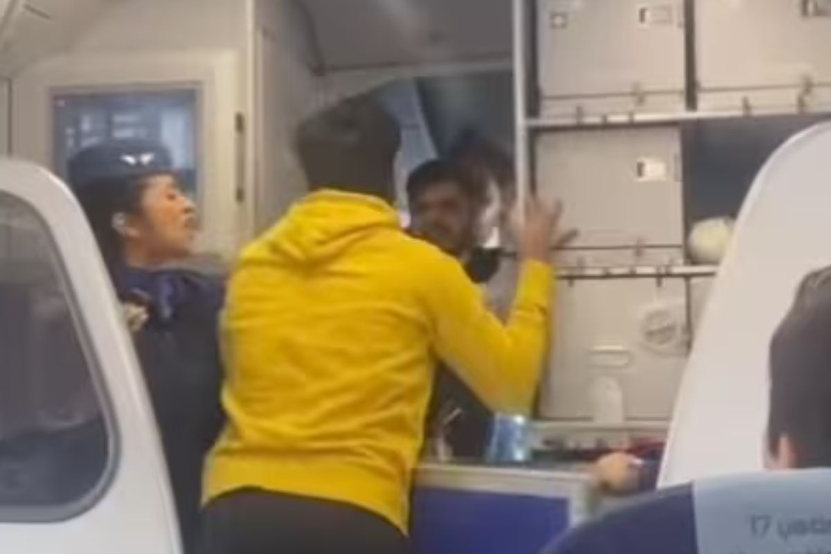 Indigo passenger punches pilot making delay announcement; detained