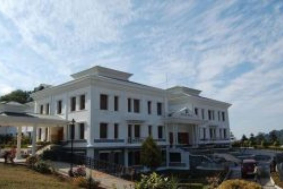Three Independent MLAs stage protest in Himachal Assembly, seek acceptance of their resignations