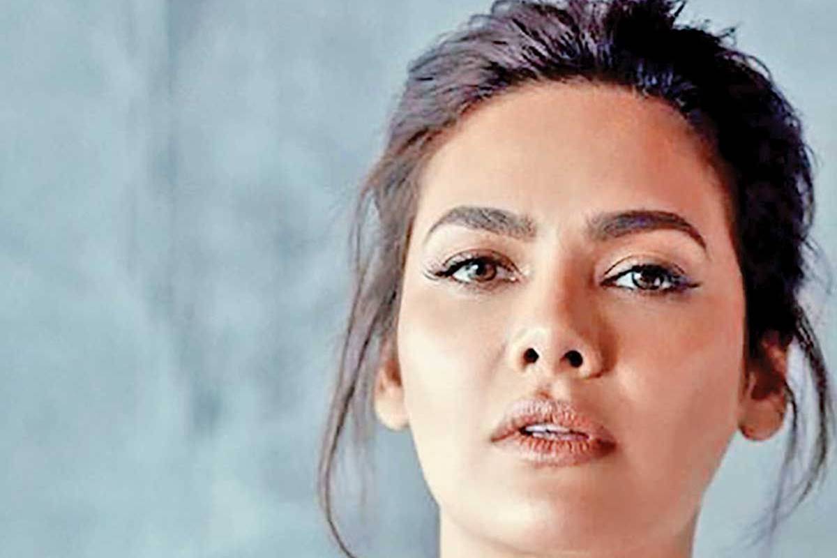 Esha Gupta opens up about egg freezing and motherhood plans