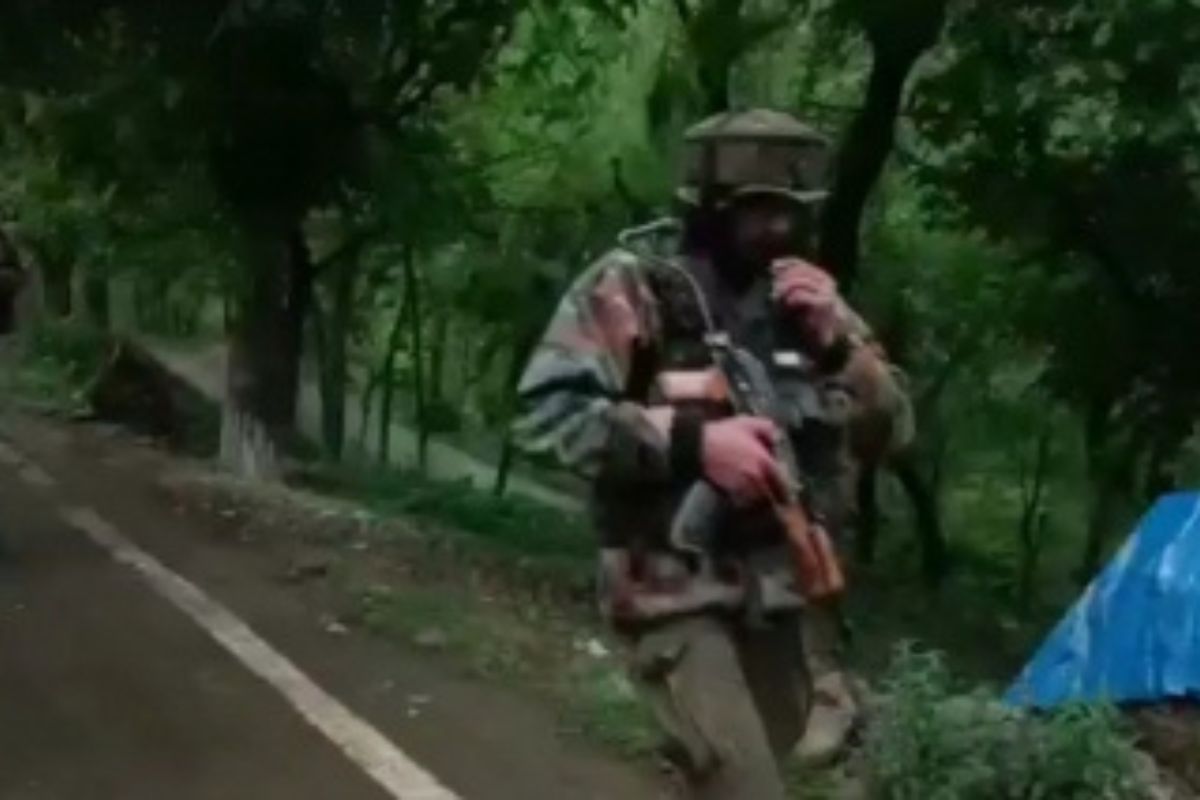 Army soldier, 4 HM terrorists killed in 2 separate encounters in Kashmir