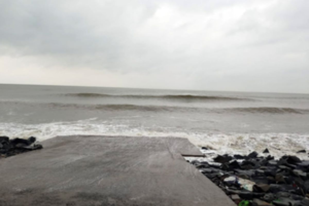 Centre reviews preparedness on Bay of Bengal cyclone