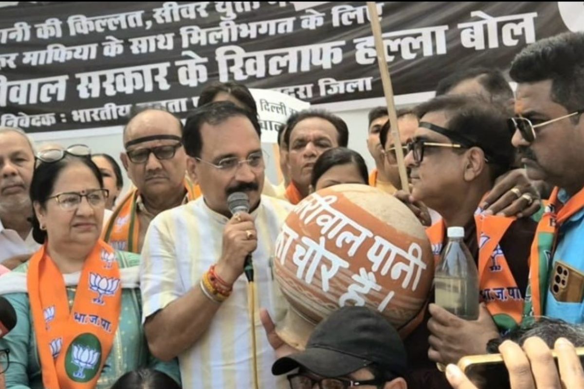 Delhi BJP steps up protest over water shortage