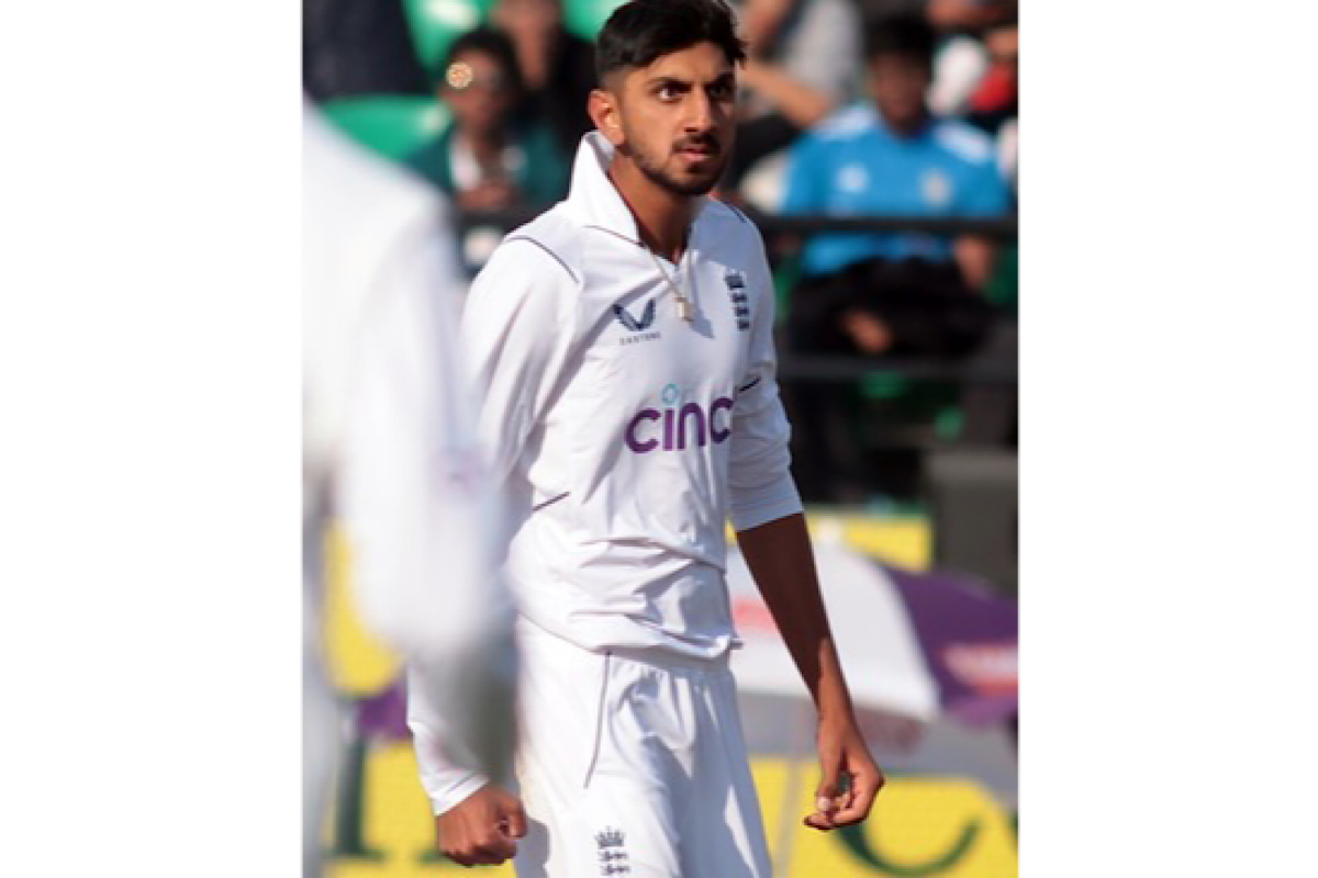 England spinner Shoaib Bashir signs up with Worcestershire on short-term loan