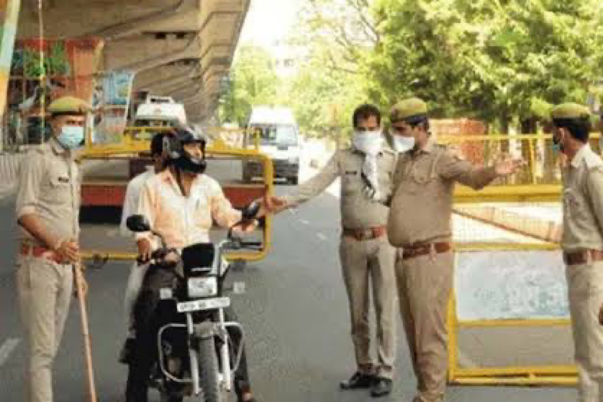 Delhi Police ups crackdown on vehicles with faulty registration plates