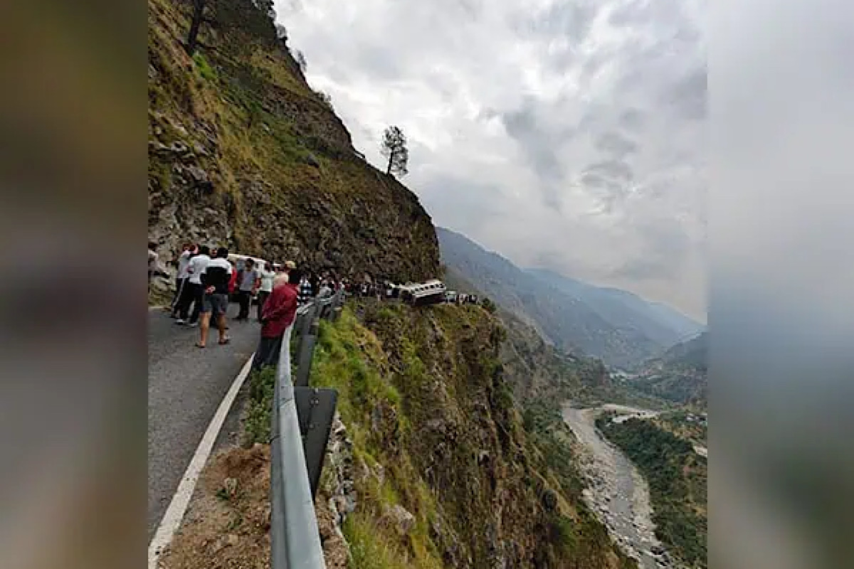 Himachal Pradesh: Four dead after bus falls into gorge in Shimla’s Jubbal