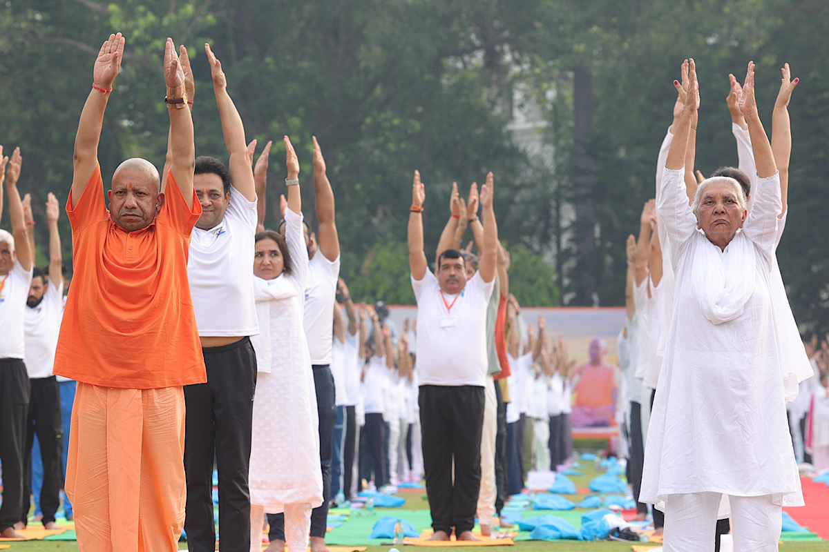 Int’l Yoga Day paves the way for welfare of the entire humanity: CM Yogi