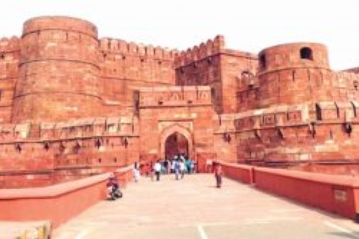 Tourists to enjoy ‘Light and Sound Show’ at Agra Fort from July