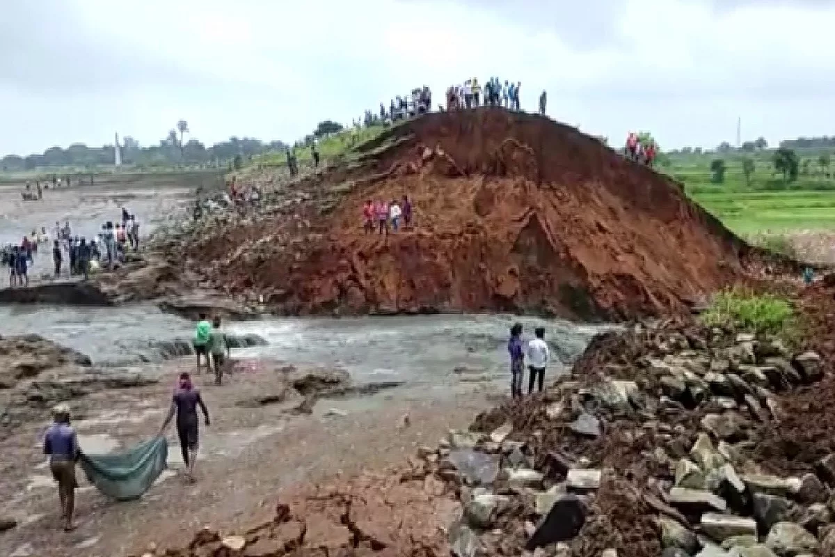 Walls of NMDC Dam in Chhattisgarh collapse causing deluge