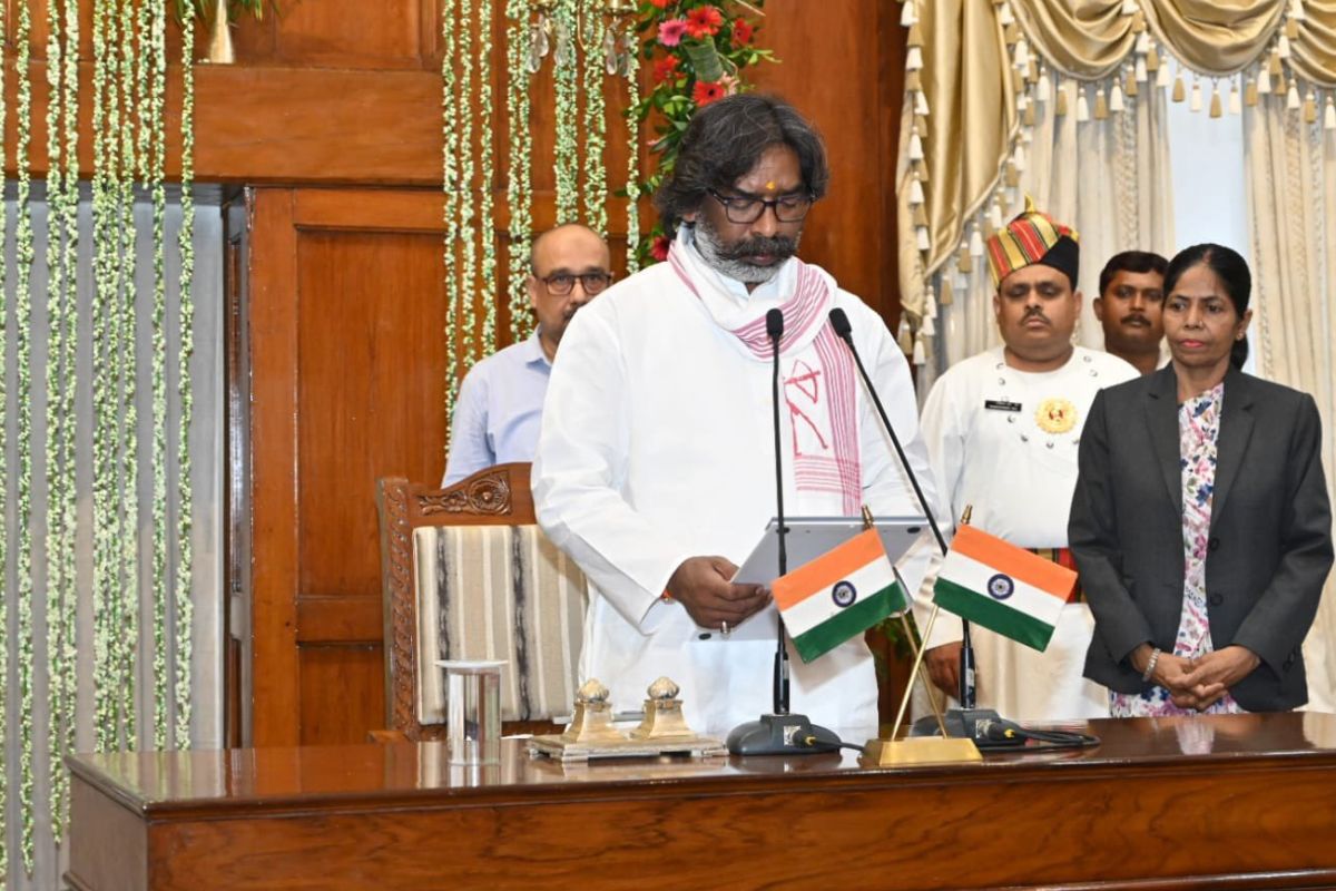 JMM chief Hemant Soren takes oath as Jharkhand chief minister