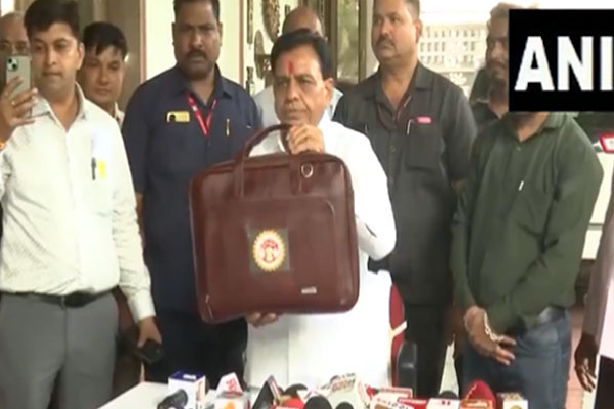 Finance Minister Jagdish Devda to present MP budget today