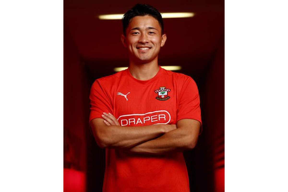 Southampton sign Japanese defender Yukinari Sugawara on four-year contract