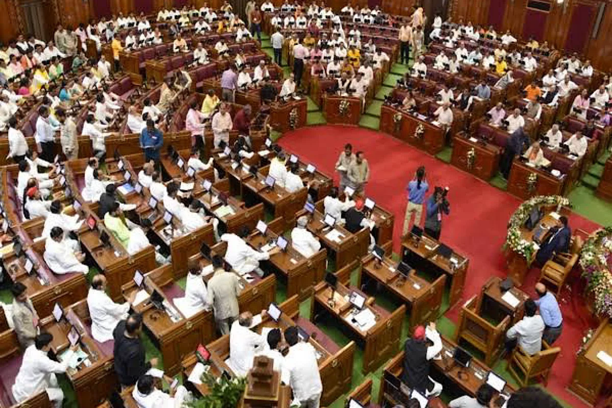 UP legislature adjourned sine die: Nazul Land Bill sent to select committee