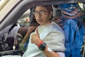 Centre fact checks Mamata Banerjee’s mic muted at NITI Ayog meeting claim