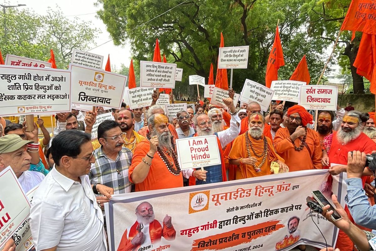 United Hindu Front protest Rahul’s alleged anti-Hindu remarks at Jantar Mantar