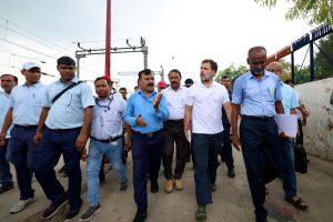 Rahul interacts with loco pilots of Railways