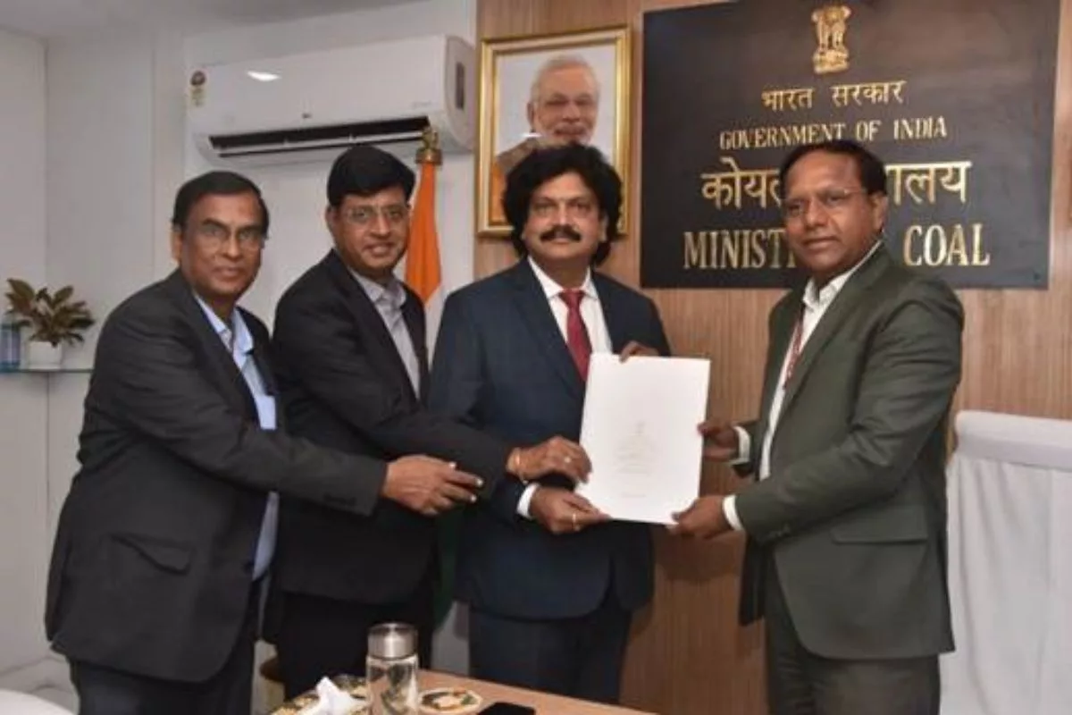 Coal Ministry signs mining development & production agreements for 3 coal mines