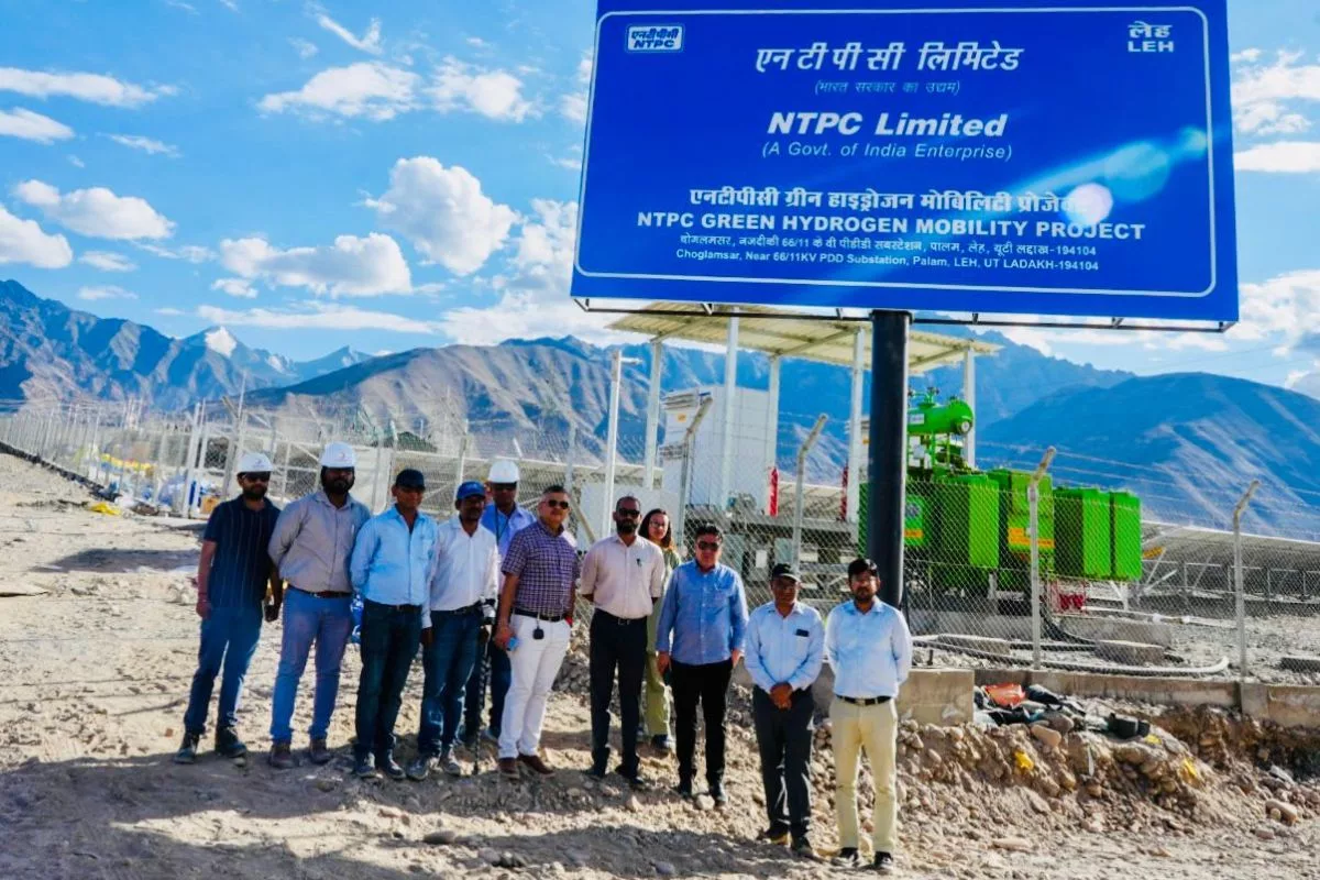 Ladakh Secretary seeks early completion of country’s first green hydrogen mobility project