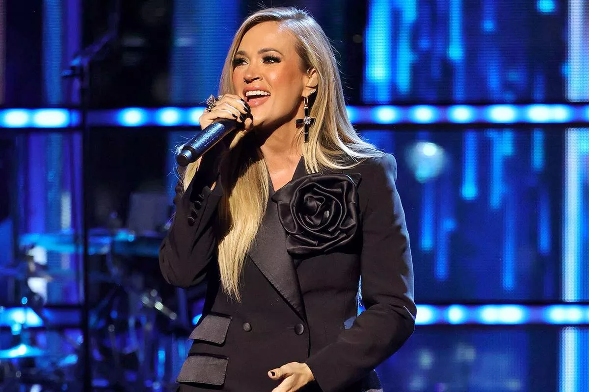 Carrie Underwood joins American Idol as new judge for season 25