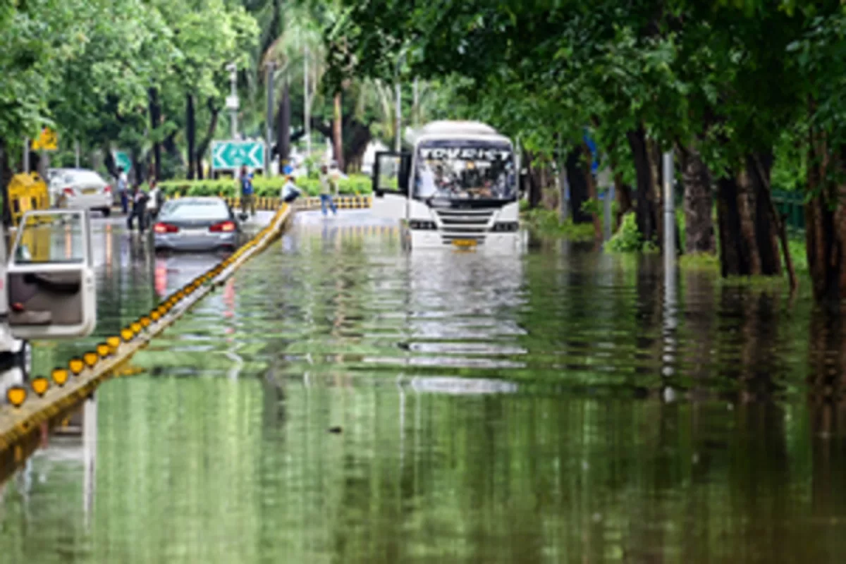 Heavy rains paralyze Delhi; schools shut, mother-son drown in drain