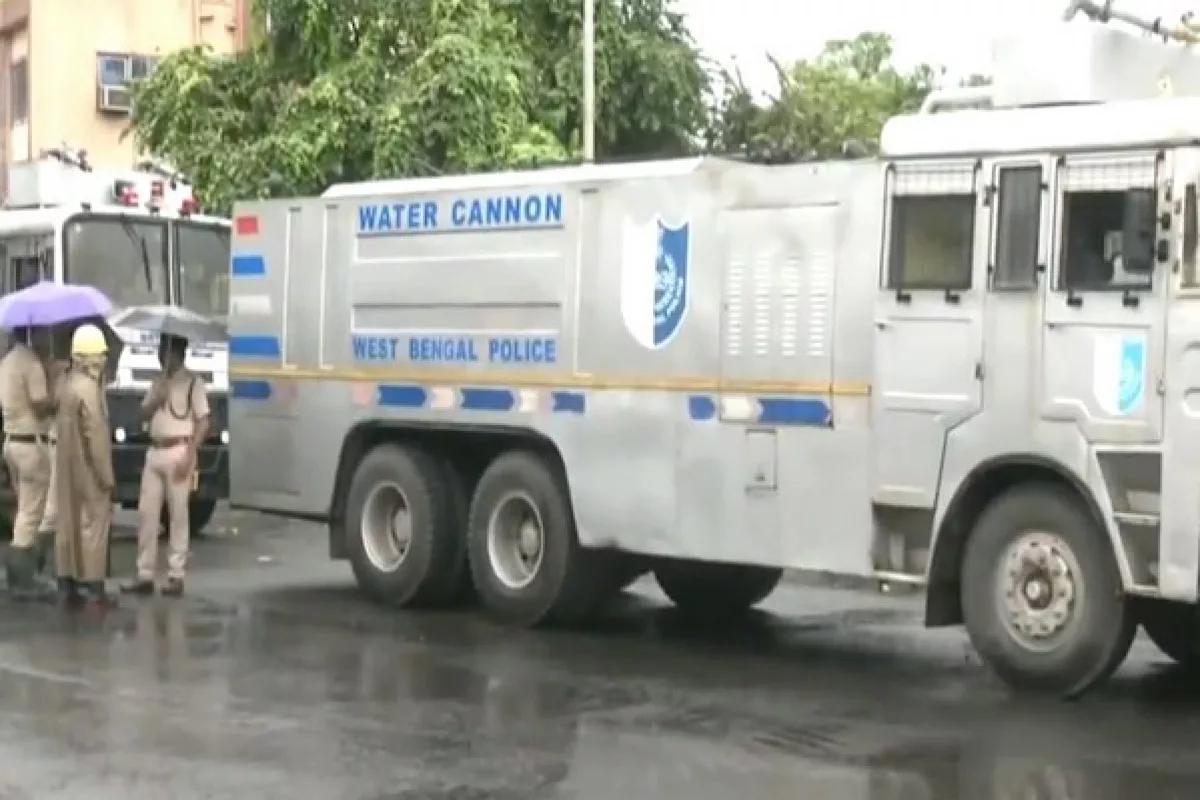 Water cannons, Barricades: Kolkata police puts in high-security ring at secretariat ahead of Nabanna Abhijan student protest