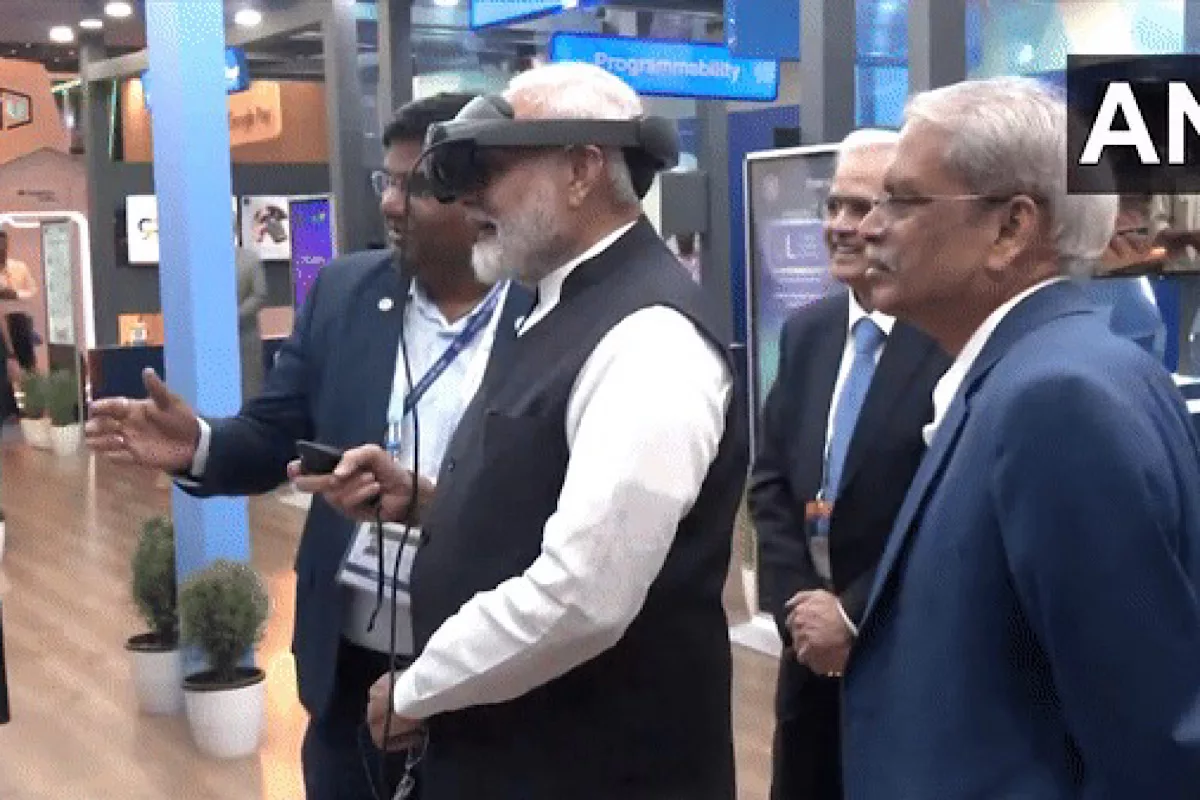 Prime Minister Narendra Modi visits Global Fintech pavilion in Mumbai